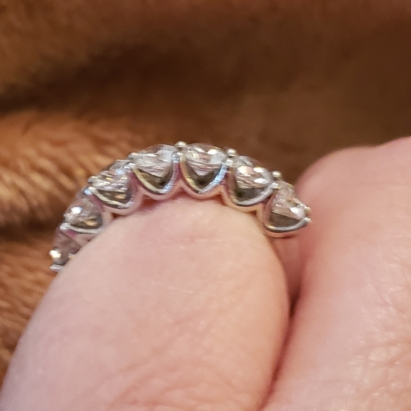 Sz 5, Swarovski Zirconia, 7-stone band, 925 Silver, TCW 2.6 Carats, NWT - Picture 10 of 11